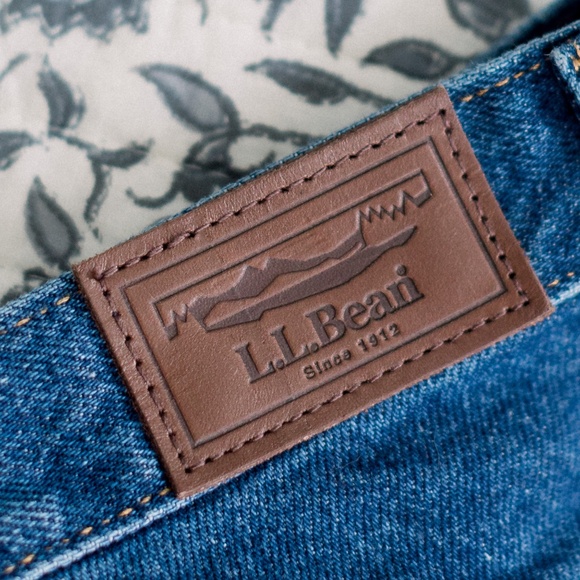 Vintage Women's L.L. Bean Relaxed Fit Jeans Size 12P - Picture 8 of 9